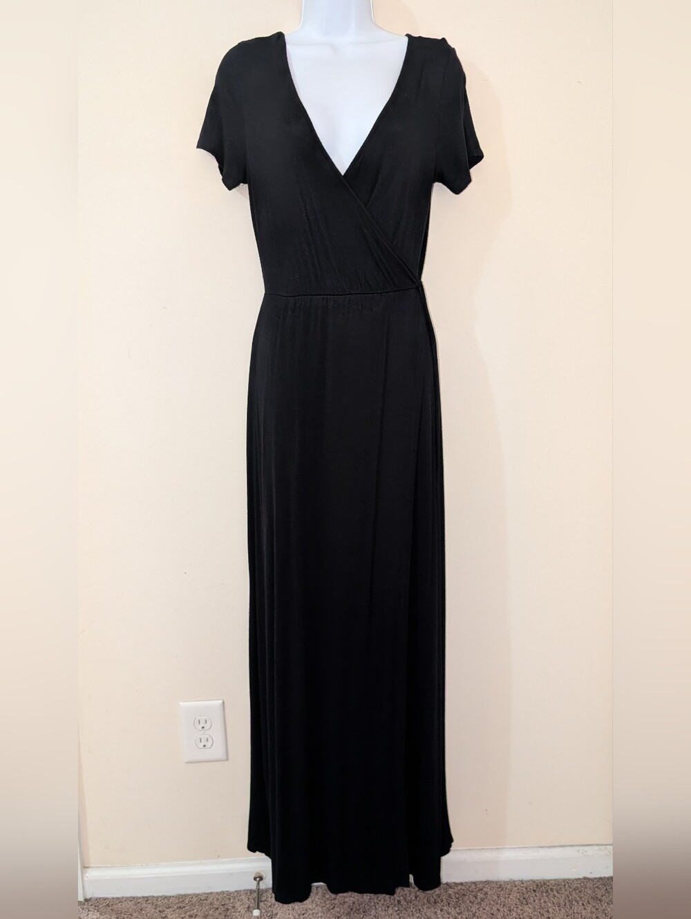 Popular Basics Size Medium Faux Wrap Maxi Dress Comfortable